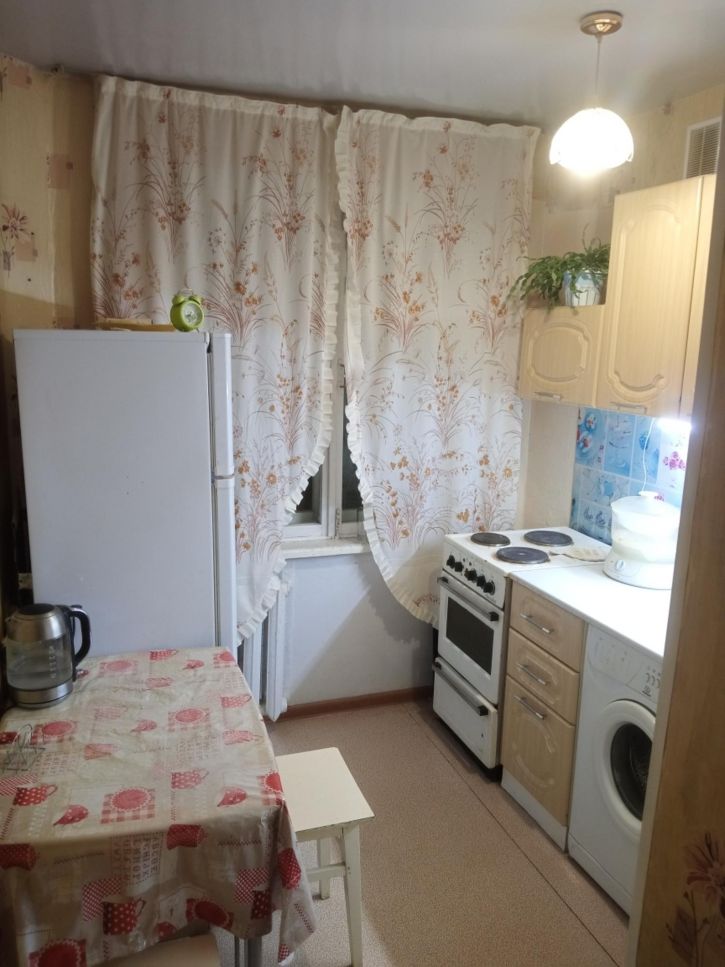 2-комн квартира Южный пер, 4