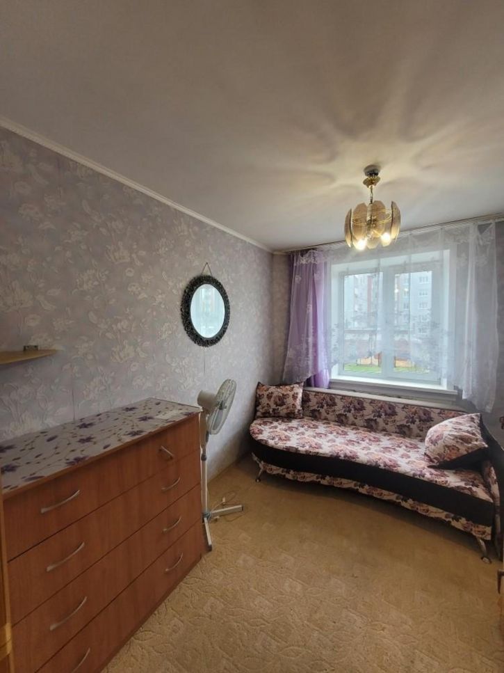 3-комн квартира Дружбы Народов пр-кт, 90