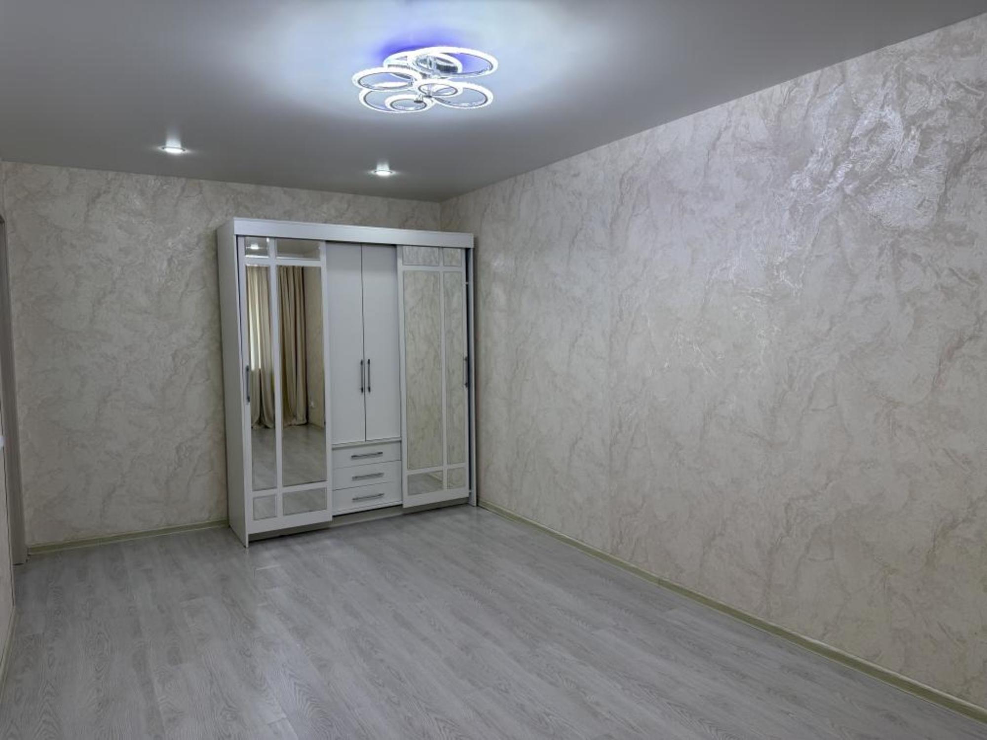 Сдать квартиру за 28 000 рублей на -, 1