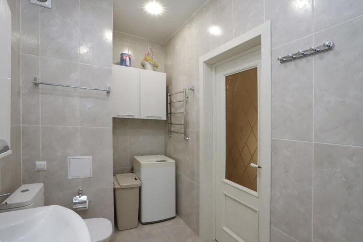 3-комн квартира -, 8
