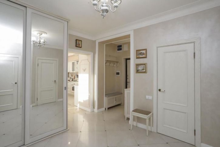 3-комн квартира -, 8