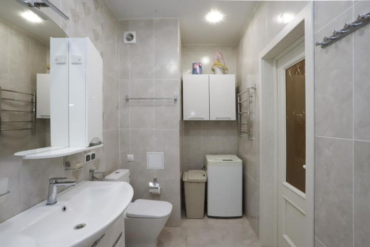 3-комн квартира -, 8