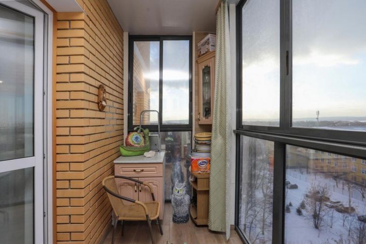 3-комн квартира -, 8
