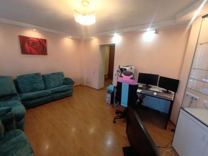 3-комн квартира 4-й квартал, 21