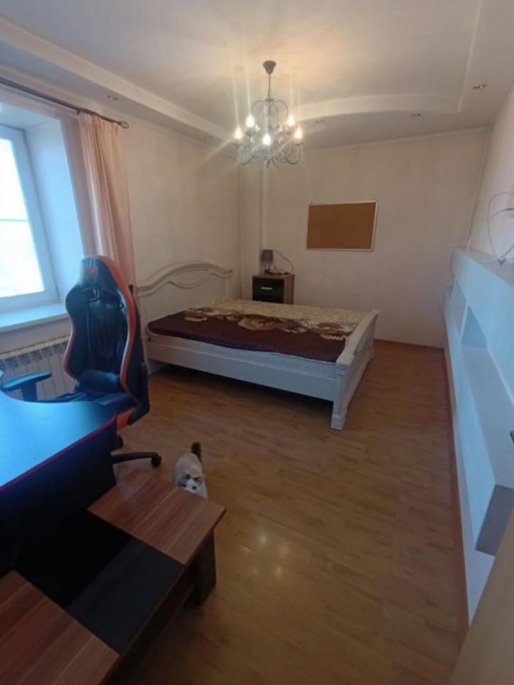 3-комн квартира 4-й квартал, 21