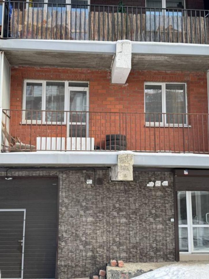 1-комн квартира -, 210