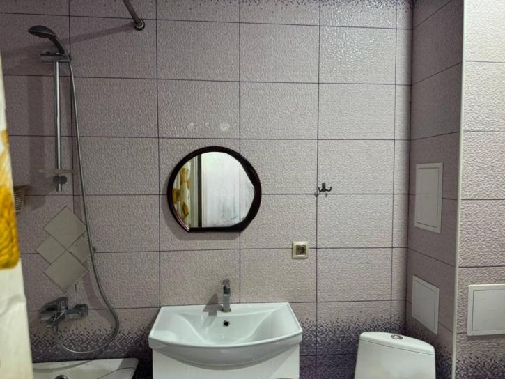 1-комн квартира -, 210