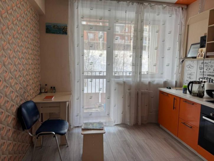 1-комн квартира -, 210