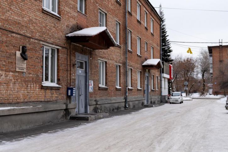 3-комн квартира 7-й квартал, 9а