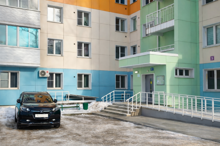 3-комн квартира 2-й квартал, 5