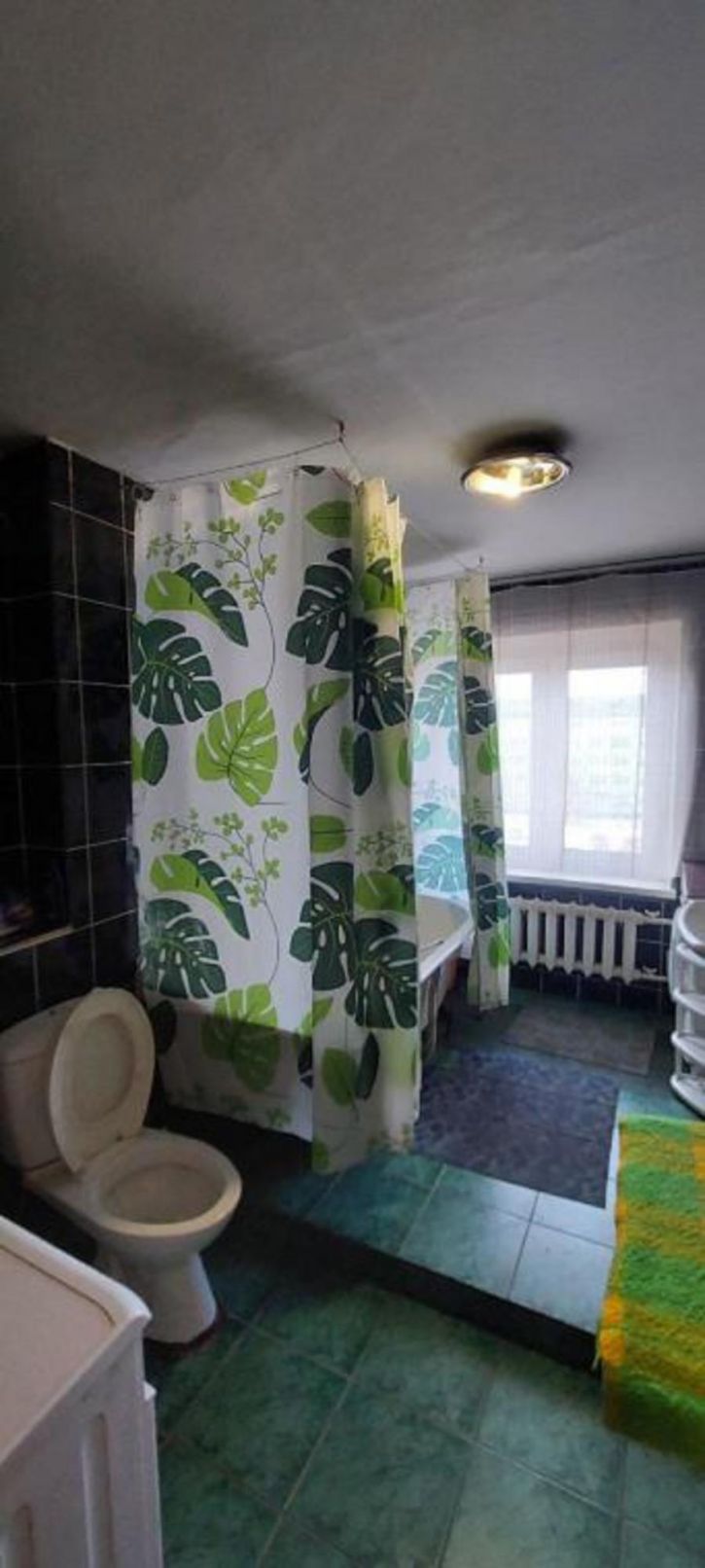 4-комн квартира 4-й микрорайон, 32 б