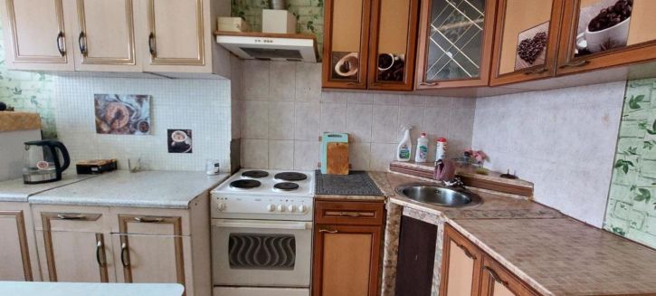 4-комн квартира 4-й микрорайон, 32 б