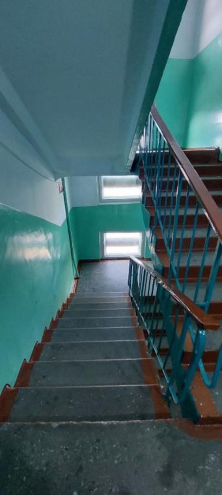 4-комн квартира 4-й микрорайон, 32 б