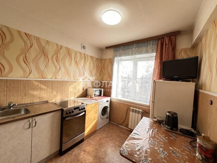 2-комн квартира Победы, 11