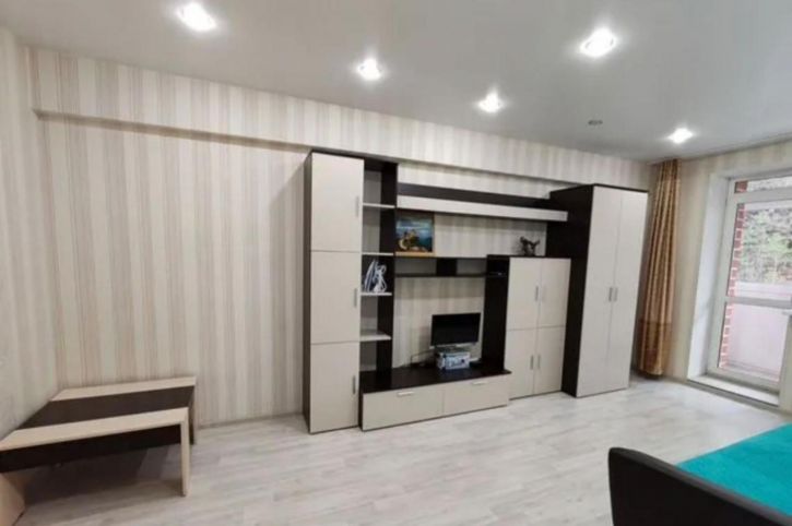3-комн квартира -, 209