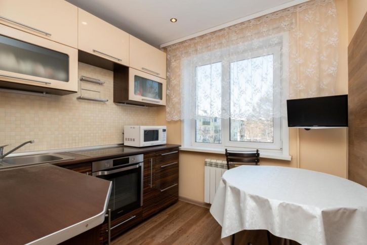 2-комн квартира 18-й квартал, 32