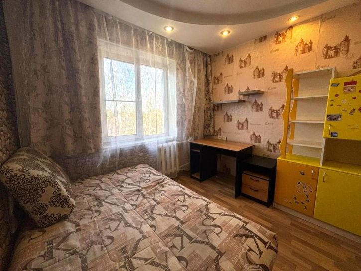 3-комн квартира 1-й микрорайон, 43