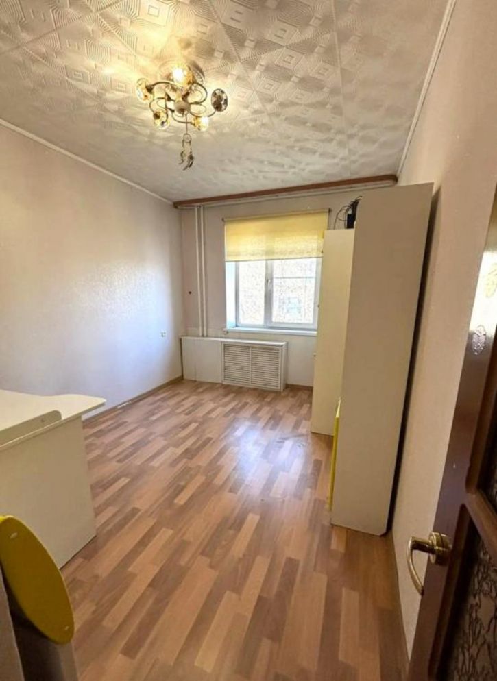 3-комн квартира 1-й микрорайон, 43
