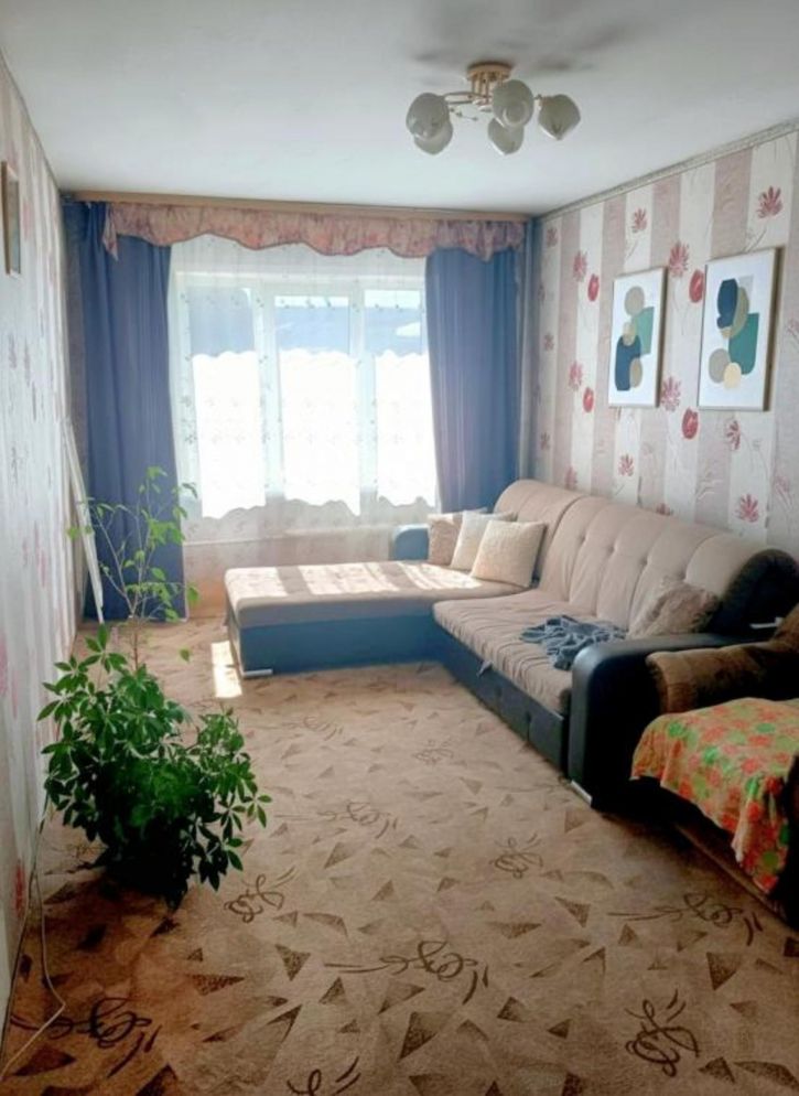 2-комн квартира Забойщика , 16
