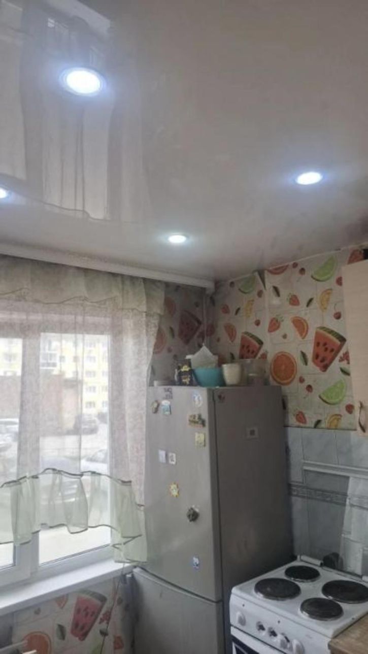 2-комн квартира Забойщика , 16