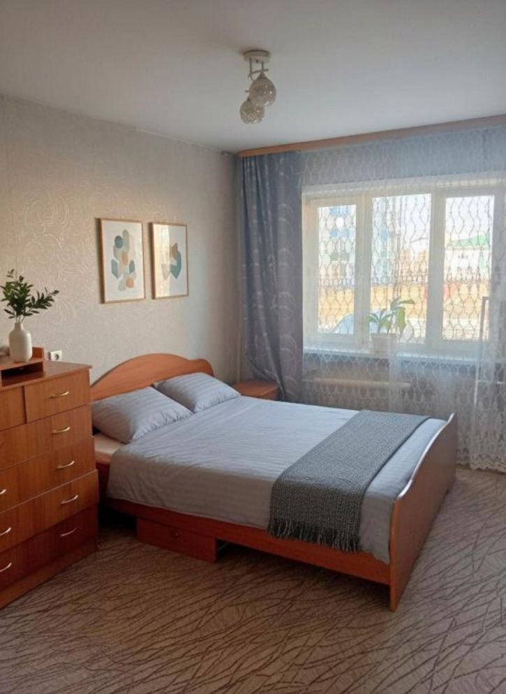 2-комн квартира Забойщика , 16