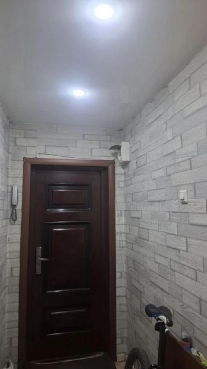 2-комн квартира Забойщика , 16