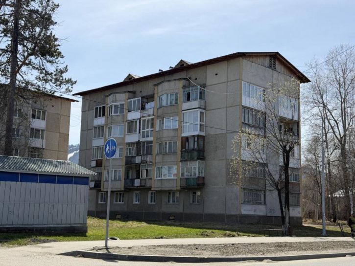 3-комн квартира Гагарина мкр, 166