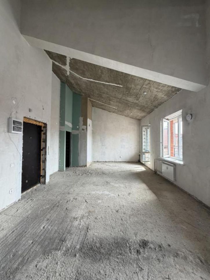 3-комн квартира Современник мкр, 21