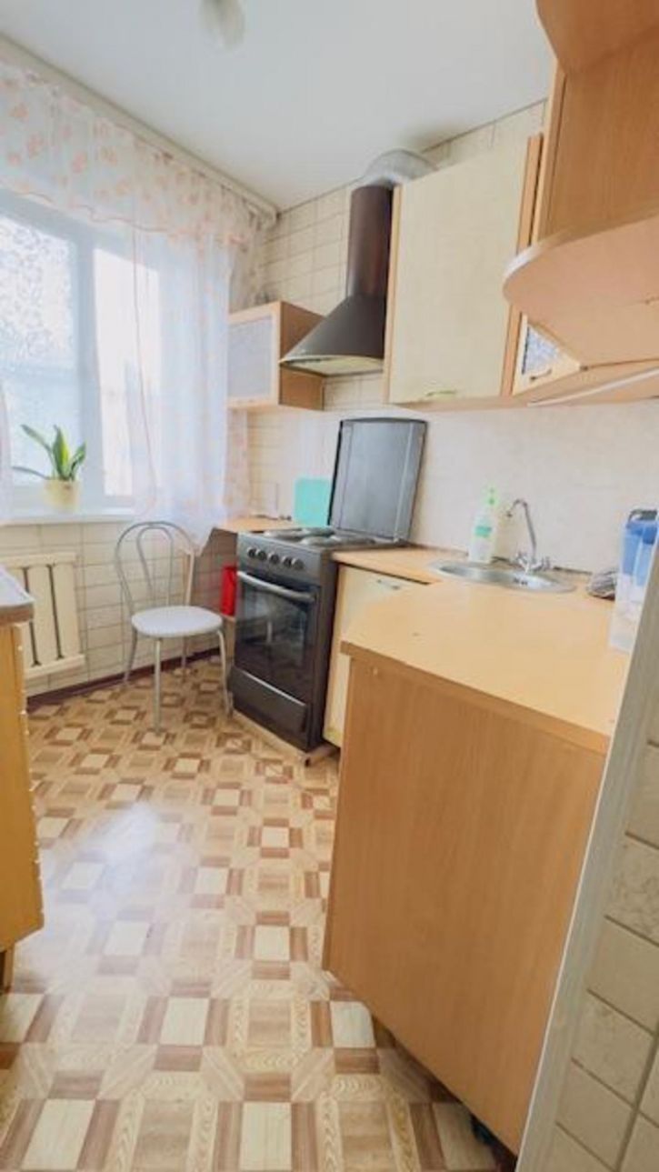 4-комн квартира -, 25