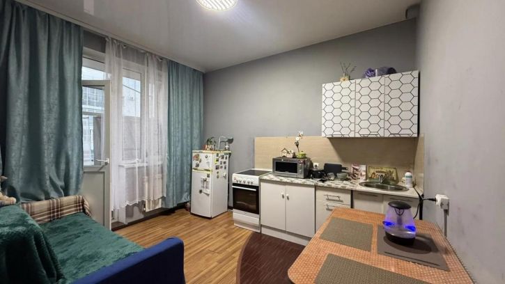 1-комн квартира -, 83