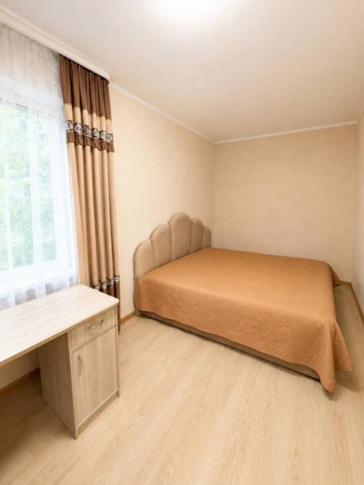 2-комн квартира 18-й квартал, 37