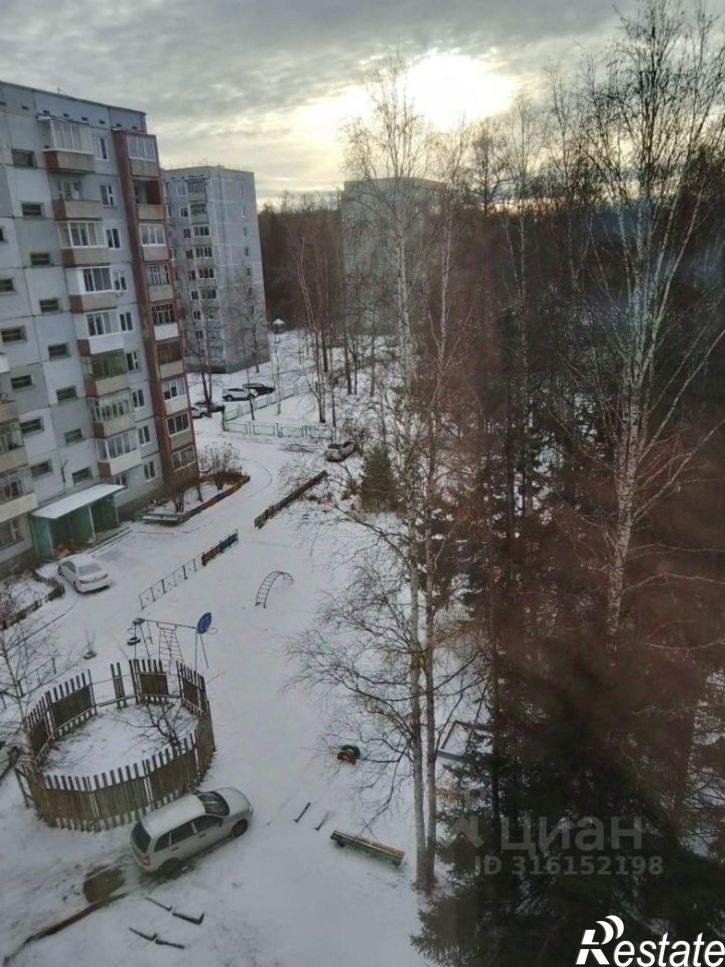 2-комн квартира улица Героев Труда, 49,  д. 49