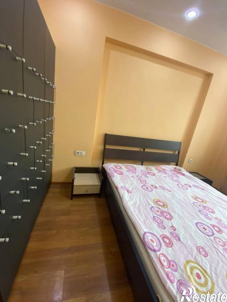 2-комн квартира в новом доме -, 235