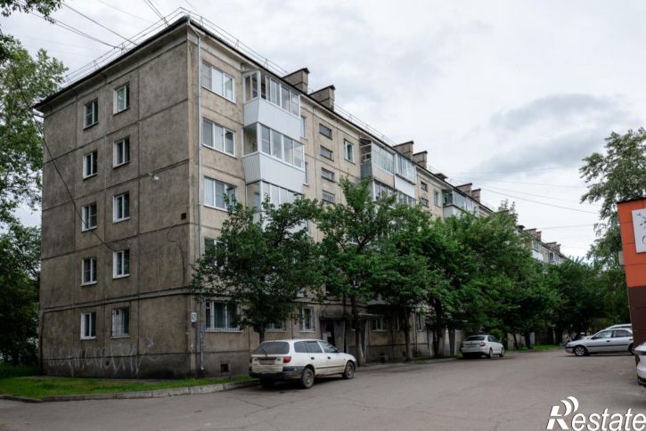 2-комн квартира 1-й микрорайон, 13