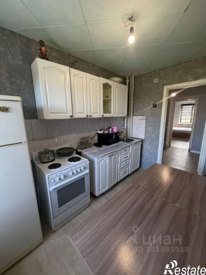 3-комн квартира пр-кт Дружбы Народов, 37,  д. 37