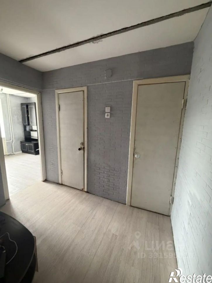 3-комн квартира пр-кт Дружбы Народов, 37,  д. 37