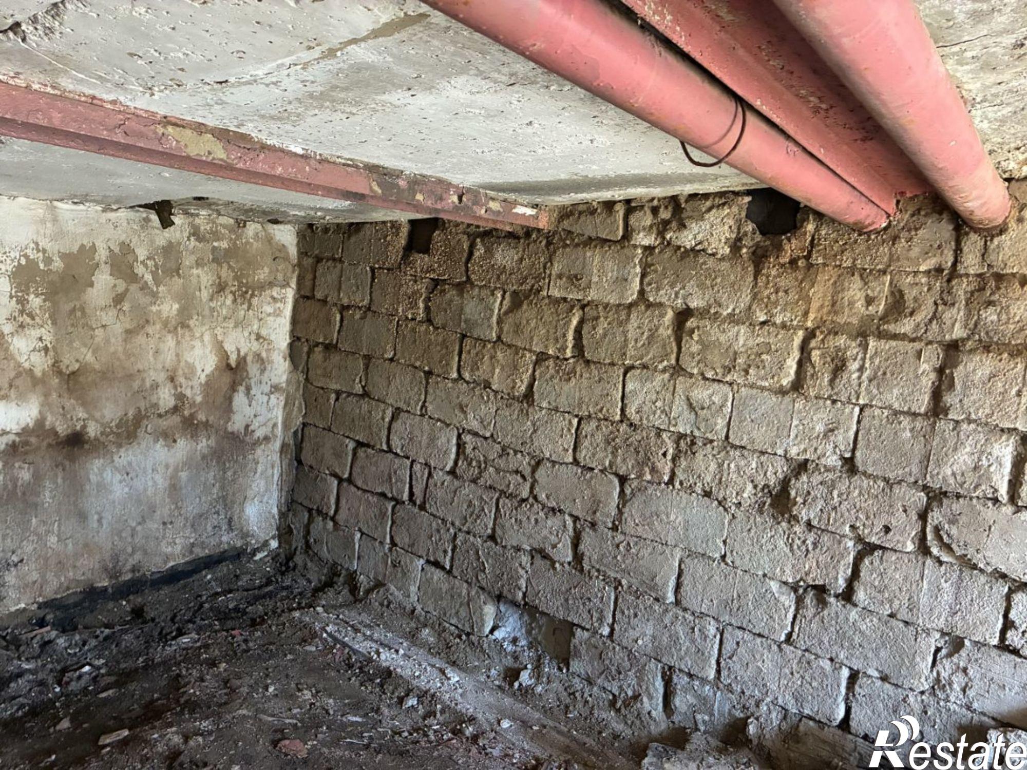 Купить гараж, место в паркинге за 230 000 рублей