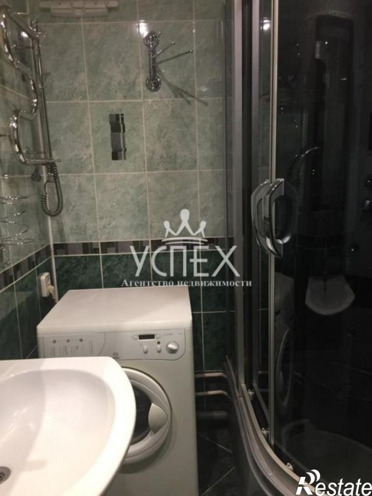 2-комн квартира Островского, 24