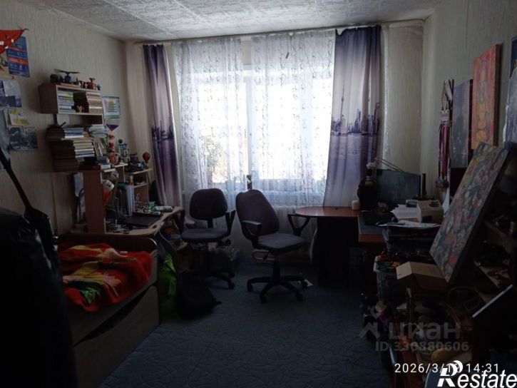 3-комн квартира ул Романтиков, 8,  д. 8
