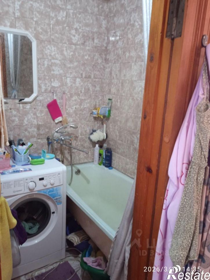 3-комн квартира ул Романтиков, 8,  д. 8