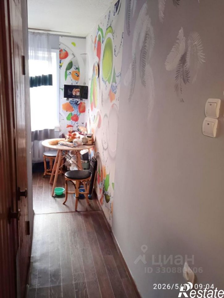 3-комн квартира ул Романтиков, 8,  д. 8