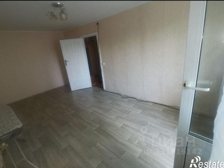 3-комн квартира 1-й микрорайон, 33