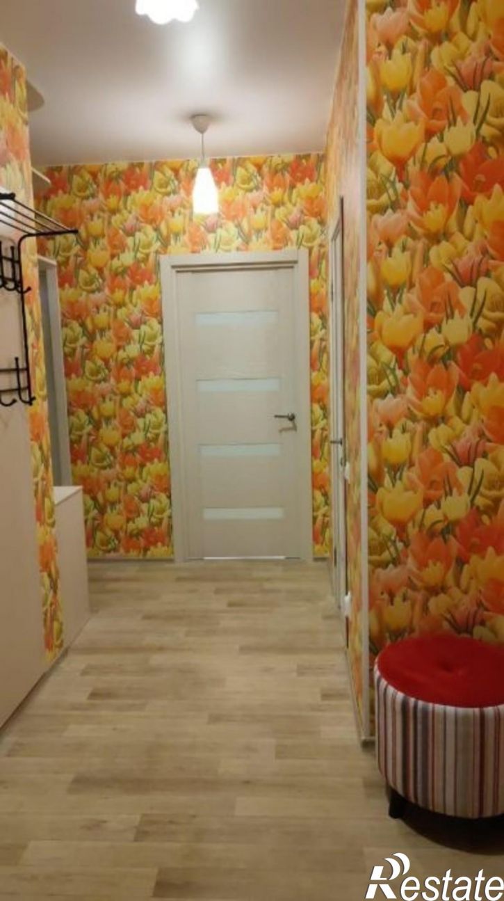 2-комн квартира Горького улица, 5