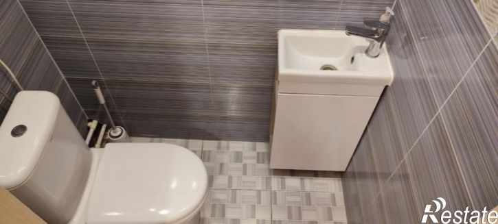 2-комн квартира Горького улица, 5