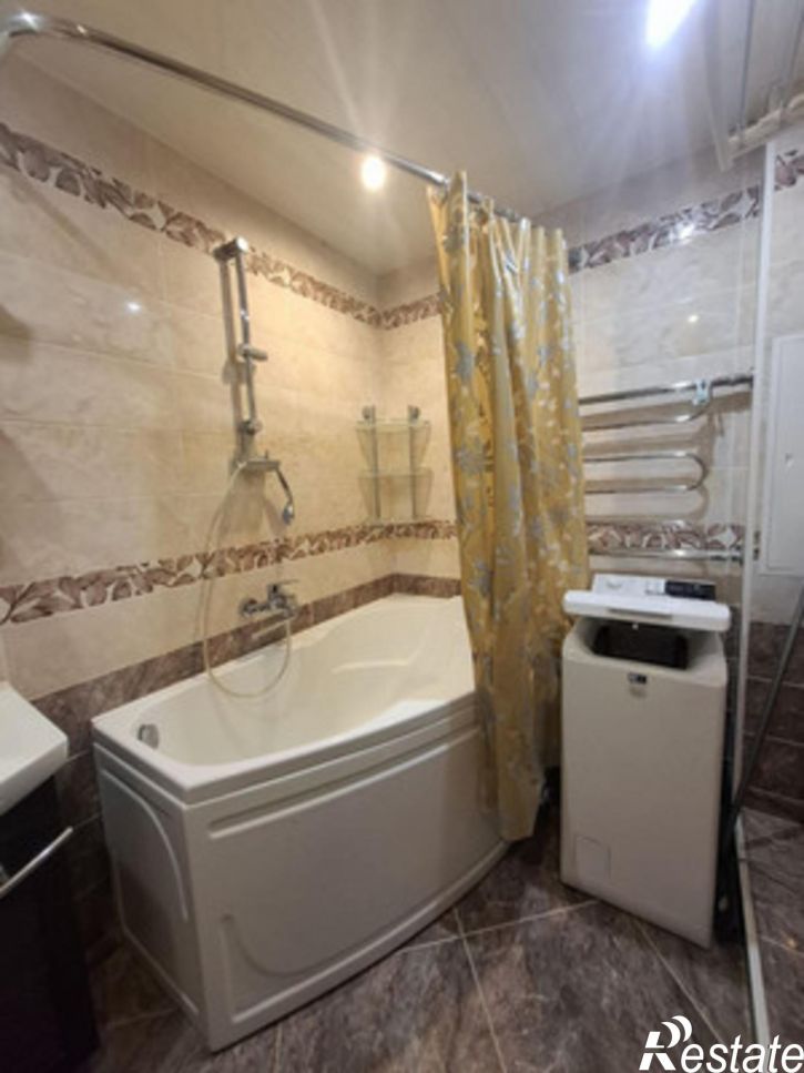 2-комн квартира Бабушкина улица, 4