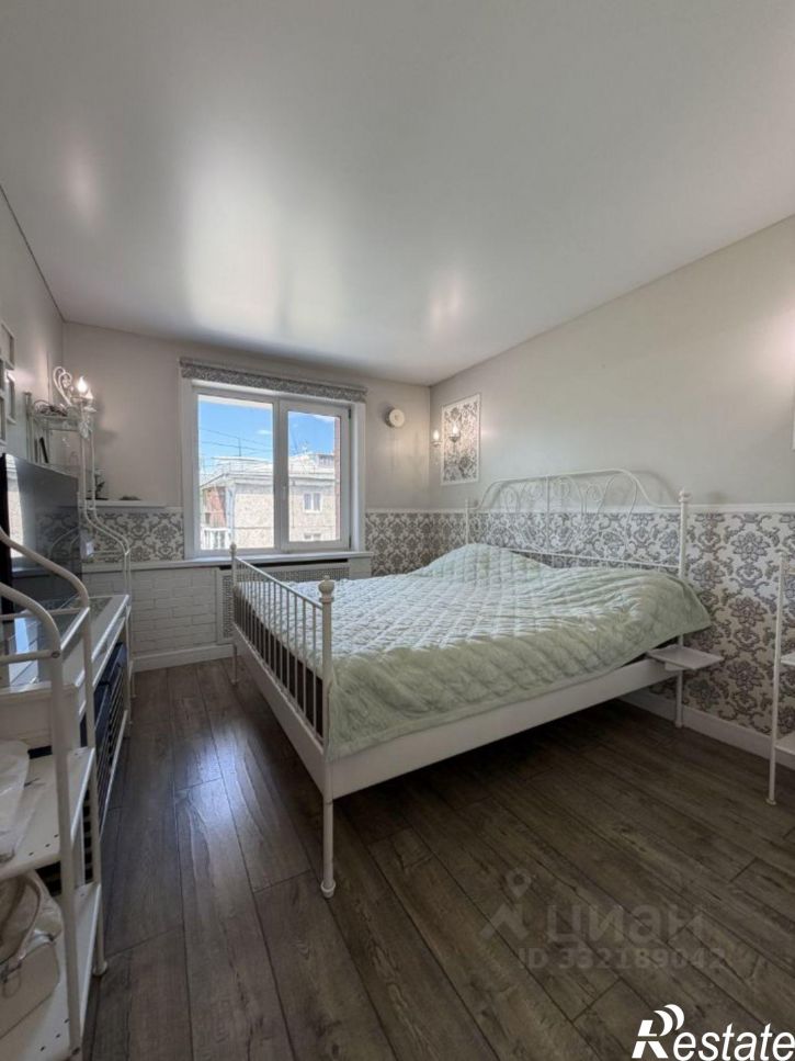 3-комн квартира ул Приморская, 25,  д. 25