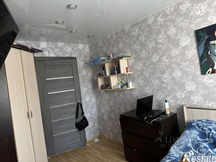 4-комн квартира пр-кт Дружбы Народов, 10,  д. 10