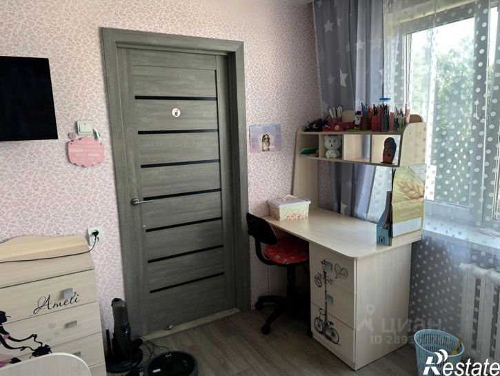 4-комн квартира пр-кт Дружбы Народов, 10,  д. 10
