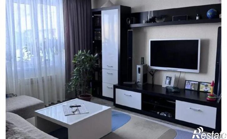 3-комн квартира Усть-Илимск, проспект Мира, 69