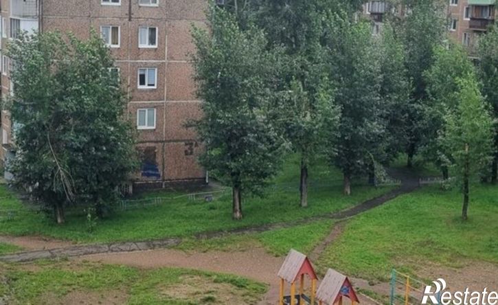 2-комн квартира Братск, Комсомольская улица, 50